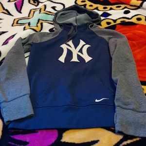 Nike Thermafit Sweater